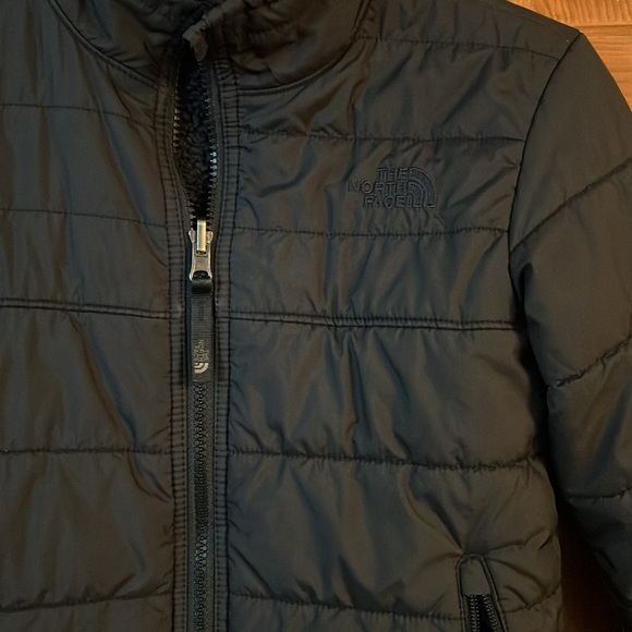 The North Face Puffer Sherpa Lining Reversible Boys Jacket S 7/8 $300 - Picture 2 of 3